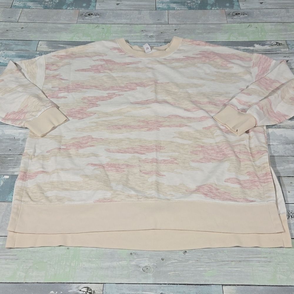 Old Navy Light Camo Print Shirt/Top sz X-Large